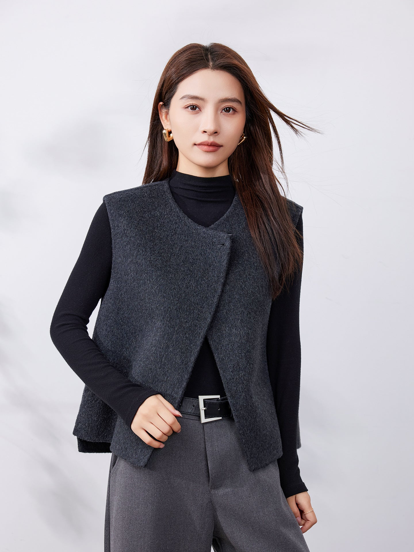 2025 New Shoulder One Button Short Style Light Luxury Vest Warm Double sided Wool Coat for Women