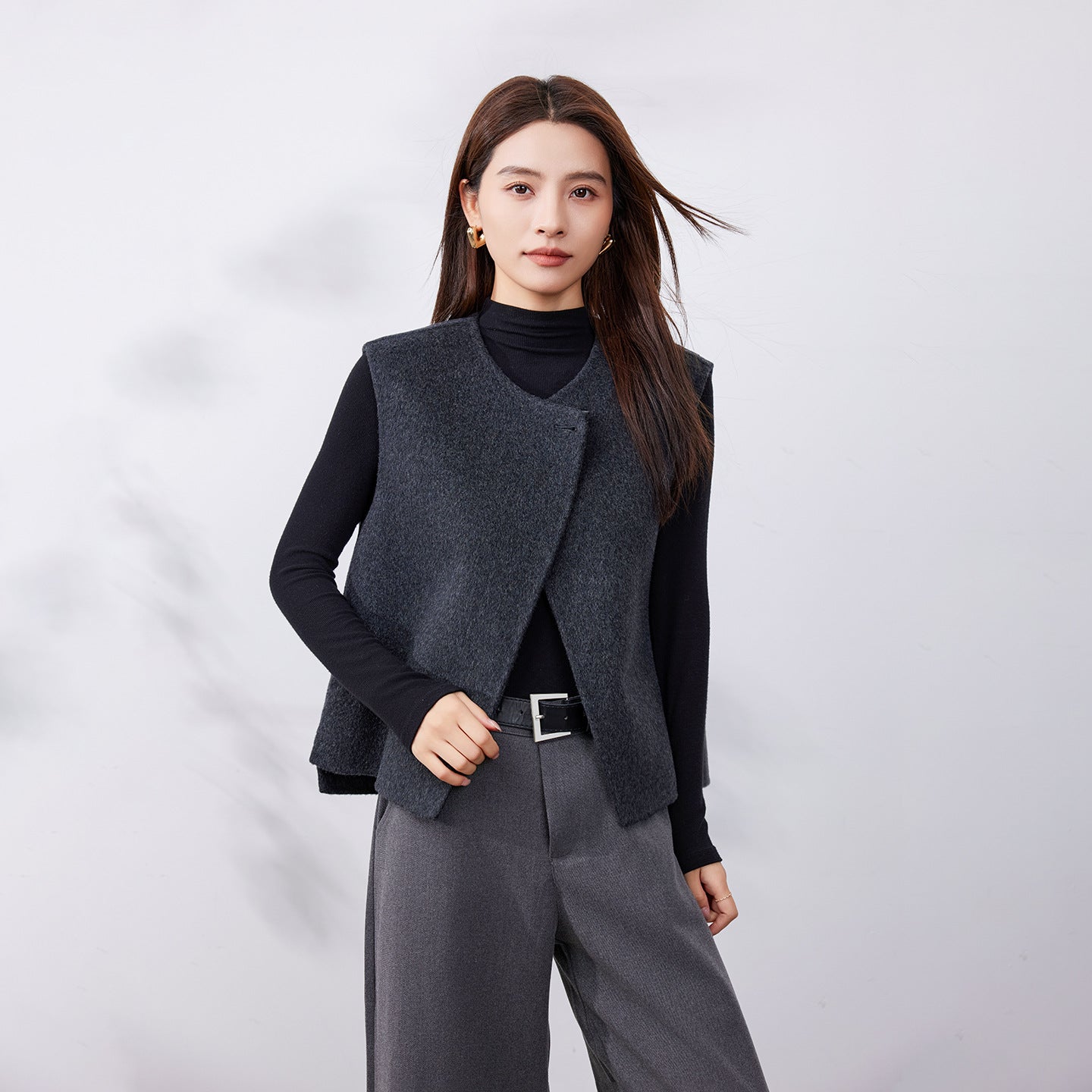 2025 New Shoulder One Button Short Style Light Luxury Vest Warm Double sided Wool Coat for Women