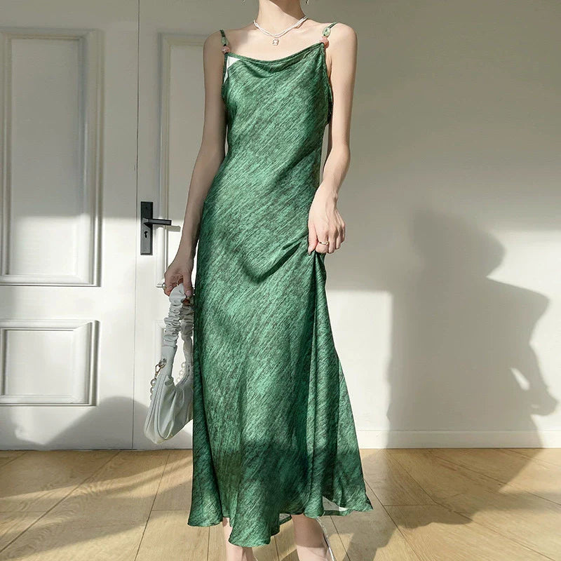 2025 New women's round neck pullover long dress with floral style and sleeveless design*